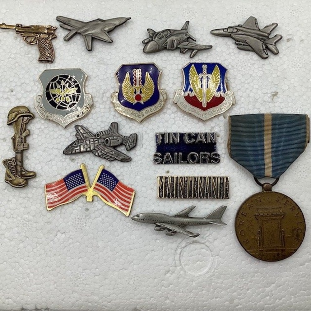 US Military Themed Pins, Tie Tack, Korean War Service Medal 14 Total - Picture 1 of 5